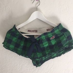 Hollister - Short flannel pajama bottoms